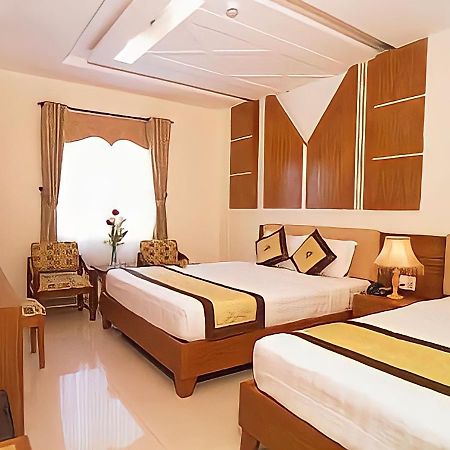 Cosmo Central Hotel Ho Chi Minh Buitenkant foto