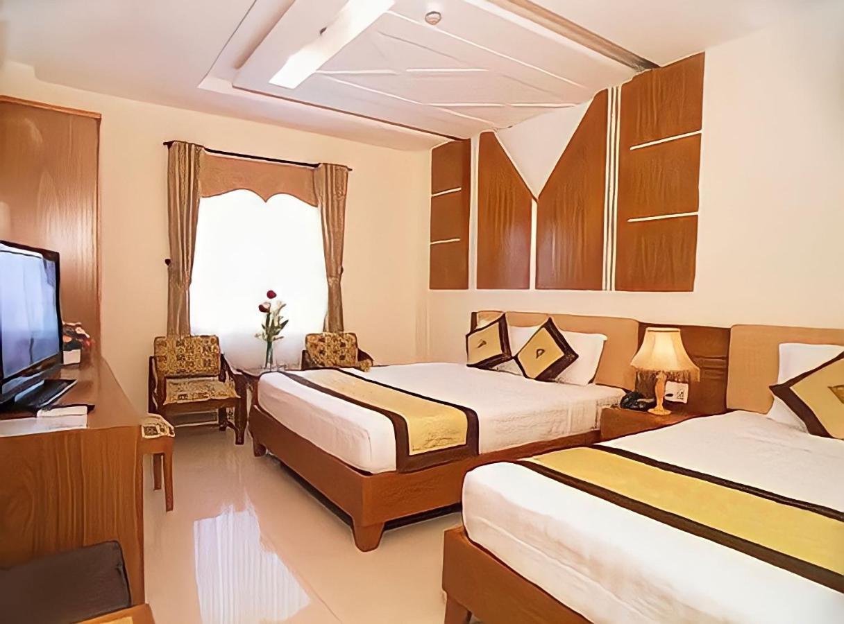 Cosmo Central Hotel Ho Chi Minh Buitenkant foto